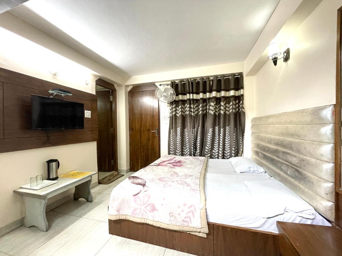 Hotel Prince ! Nainital Mall Road-Prime-Location In-Front-Of-Naini-Lake Hygiene-And-Spacious-Room Exterior foto