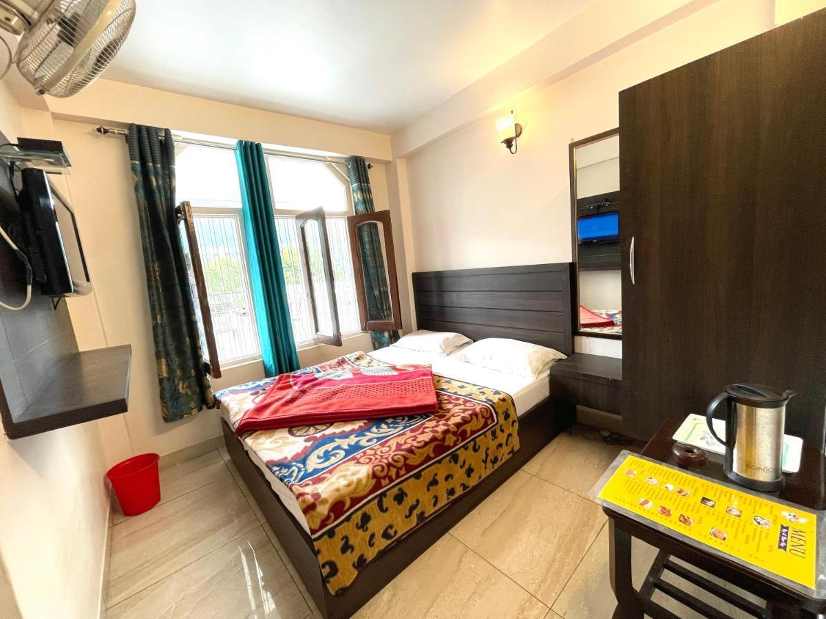 Hotel Prince ! Nainital Mall Road-Prime-Location In-Front-Of-Naini-Lake Hygiene-And-Spacious-Room Exterior foto