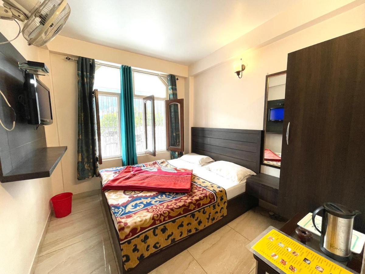 Hotel Prince ! Nainital Mall Road-Prime-Location In-Front-Of-Naini-Lake Hygiene-And-Spacious-Room Exterior foto